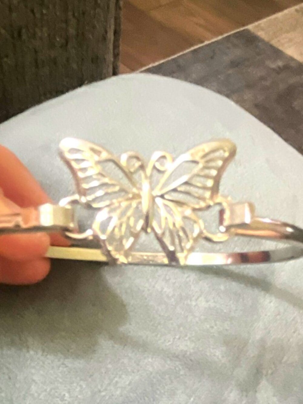 Silver Tone Butterfly Theme Bangle Bracelet Dangle Charm Metal No Stone